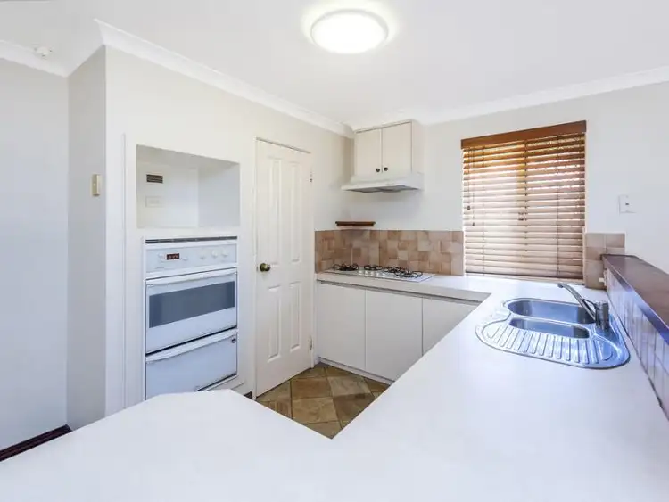 Fourth view of Homely villa listing, 6/9 Pearl Road, Cloverdale WA 6105