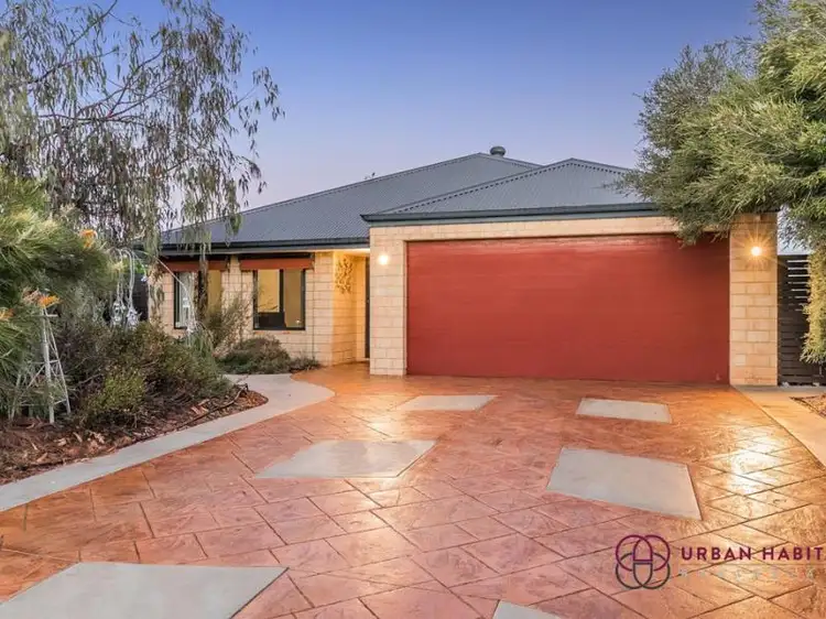 4 Berrow Place, Leda WA 6170