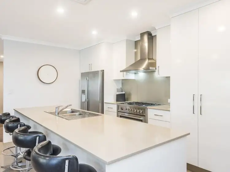 5B Lennox Road, Thornlie WA 6108