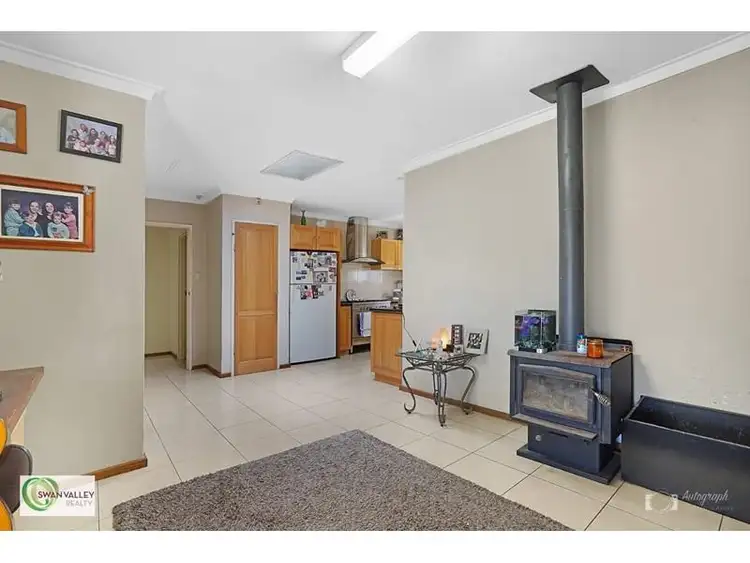 Seventh view of Homely house listing, 2 Abbott Way, Swan View WA 6056