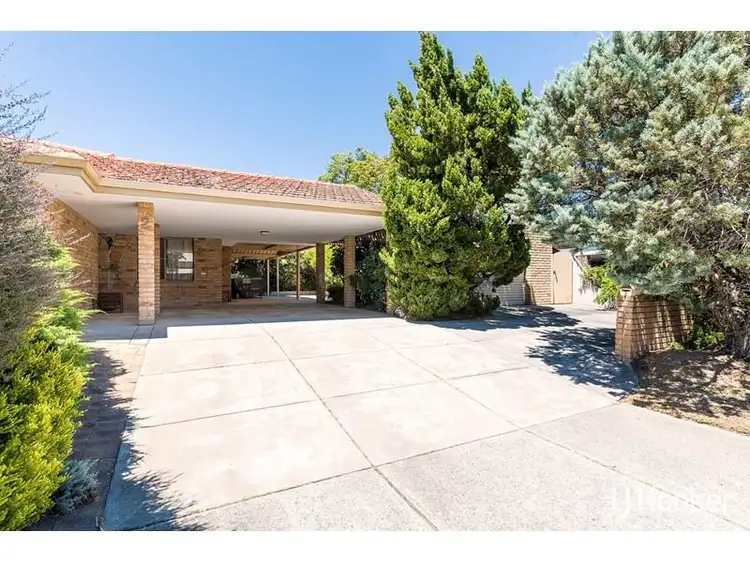 2 Leahy Court, Leeming WA 6149