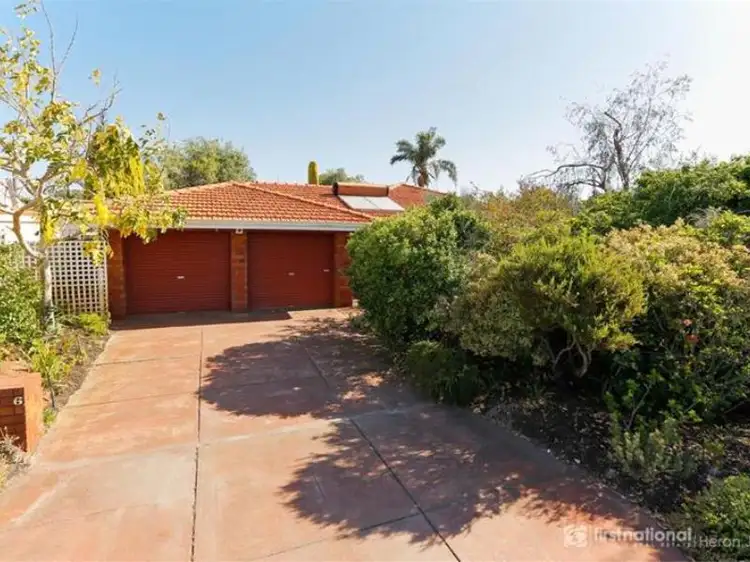 6 Hewison Street, Leeming WA 6149