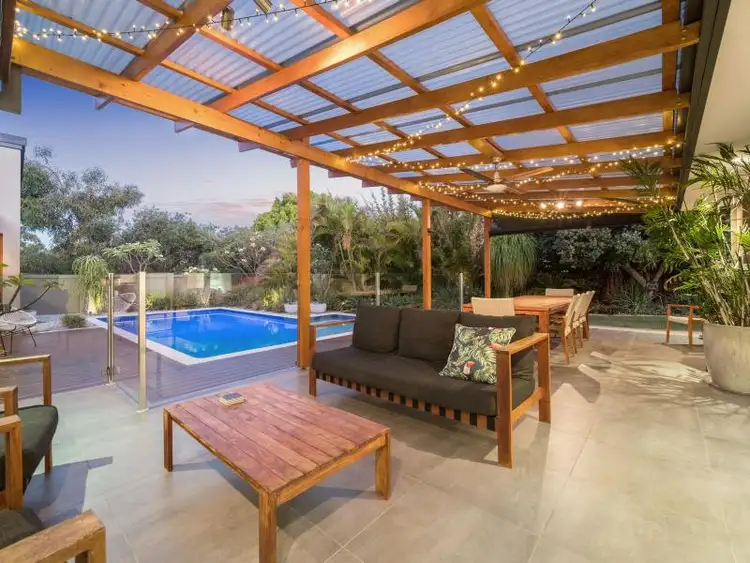 2 Silver Place, Carine WA 6020