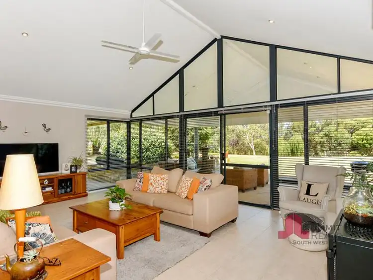 Fifth view of Homely house listing, 2 Tributary Place, Leschenault WA 6233