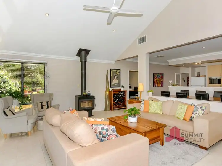 Sixth view of Homely house listing, 2 Tributary Place, Leschenault WA 6233