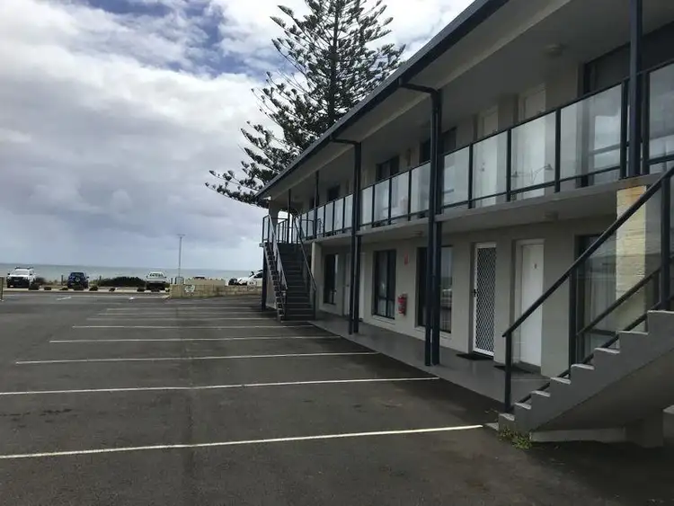 Unit 5/121 Ocean Drive, Bunbury WA 6230