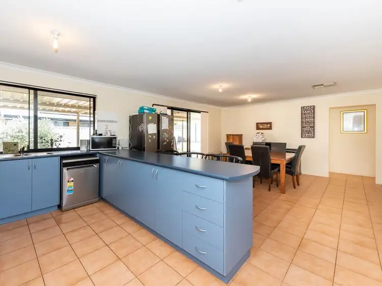 Fourth view of Homely house listing, 8 Malvern rise, Greenfields WA 6210