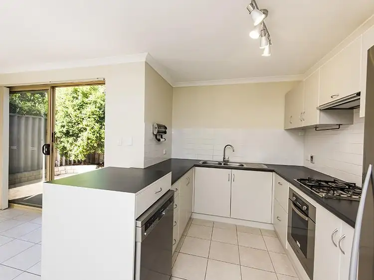 2/198 Salvado Road, Wembley WA 6014