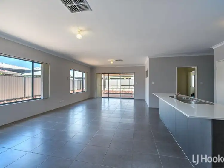 Third view of Homely house listing, 7 Mannhein Crescent, Piara Waters WA 6112