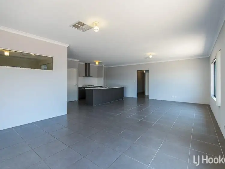 Fifth view of Homely house listing, 7 Mannhein Crescent, Piara Waters WA 6112