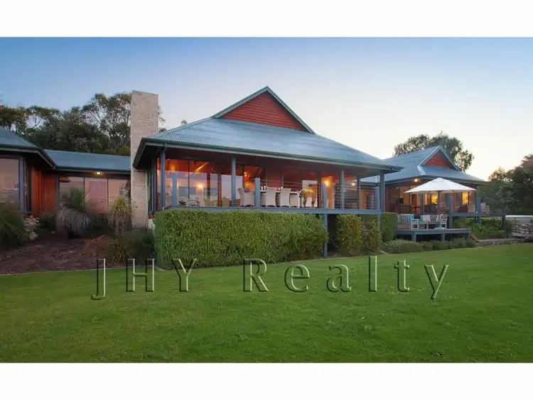 15 Duckworth Place, Naturaliste WA 6281