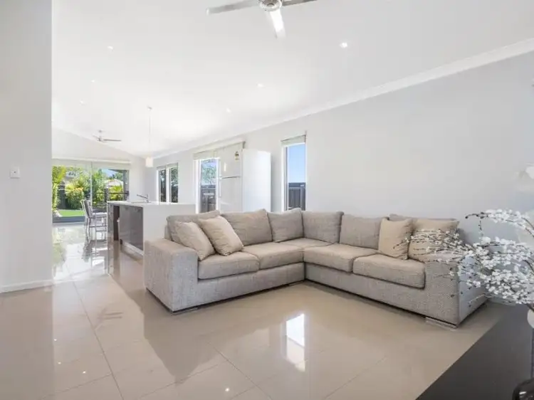 Second view of Homely house listing, 25 Wagari Drive, Baynton WA 6714