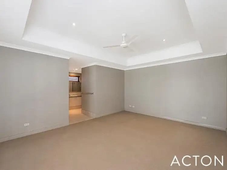 Seventh view of Homely house listing, 8 Grasshill Grange, Halls Head WA 6210
