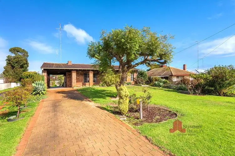 14 Merriedale Crescent, Harvey WA 6220