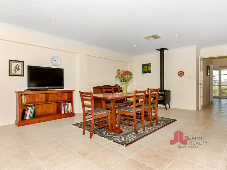 Sixth view of Homely house listing, 4 Amy Cove, Australind WA 6233
