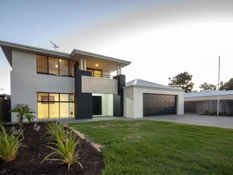 15 Fletcher Street, Rockingham WA 6168