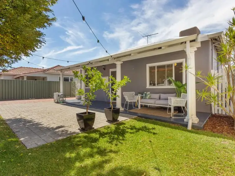 48 Shaftesbury Avenue, Bayswater WA 6053