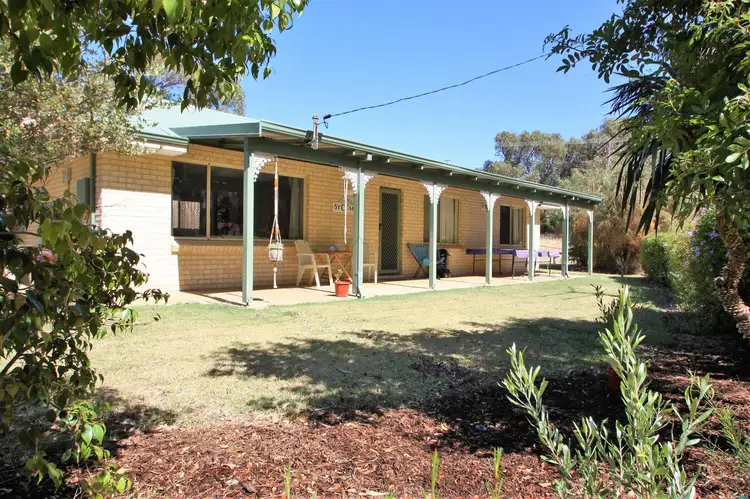 2/1 Turner  Drive, Guilderton WA 6041