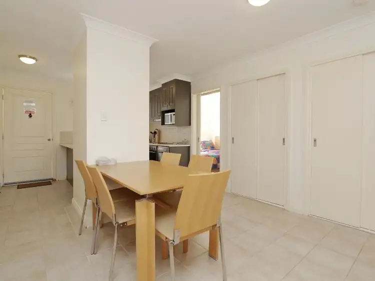 5/1 Lakes Crescent, South Yunderup WA 6208