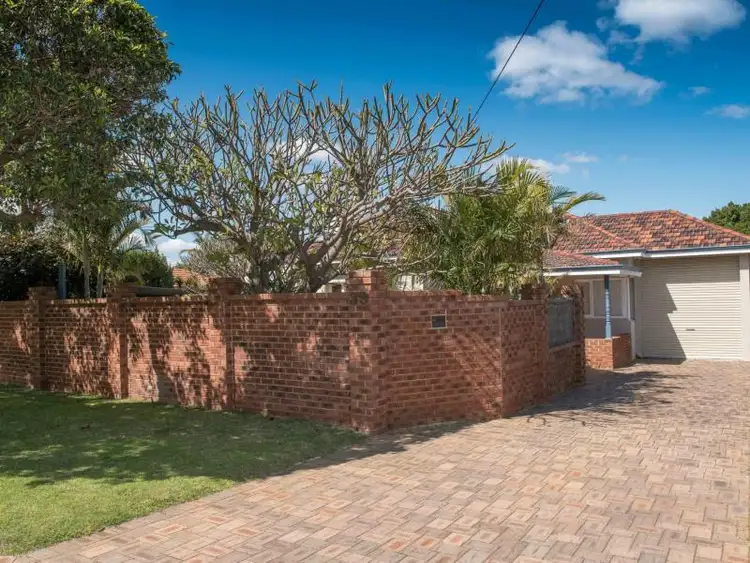 39 Boronia Street, Innaloo WA 6018