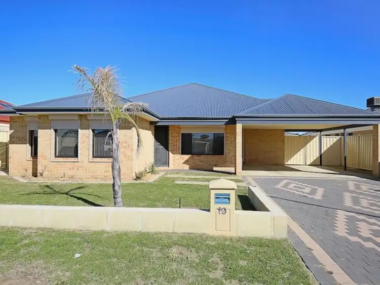 Second view of Homely house listing, 19 Dowerin Circuit, Lakelands WA 6180