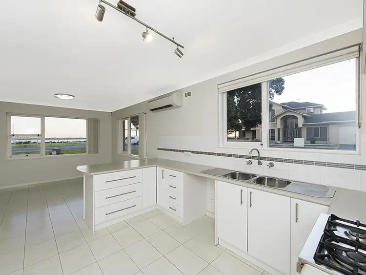 Seventh view of Homely house listing, 294 Safety Bay Road, Safety Bay WA 6169