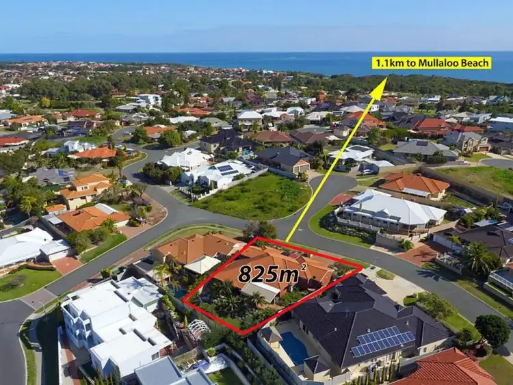 Second view of Homely house listing, 6 Collaroy Court, Kallaroo WA 6025