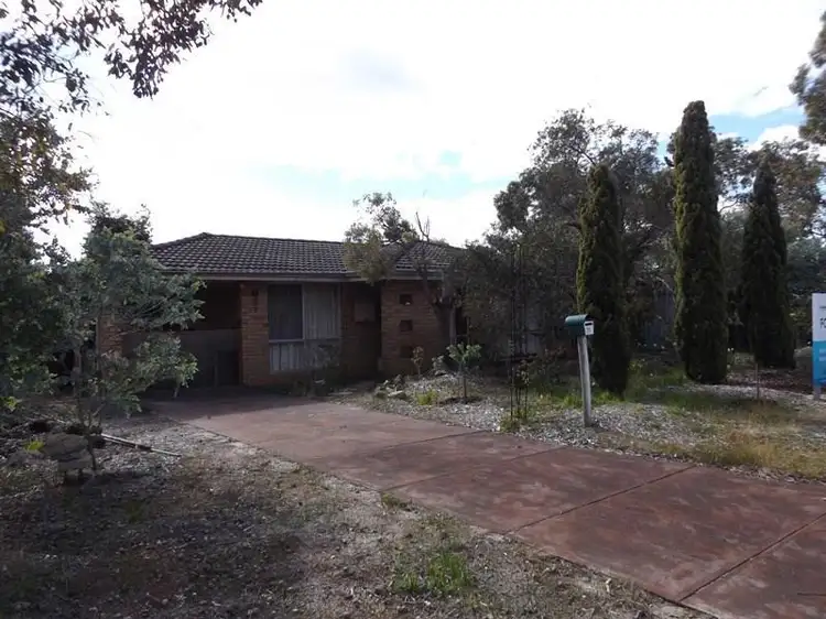 1 Rodgers Close, Forrestfield WA 6058