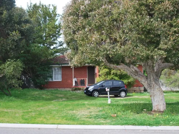 16 Derrington Crescent, Balga WA 6061