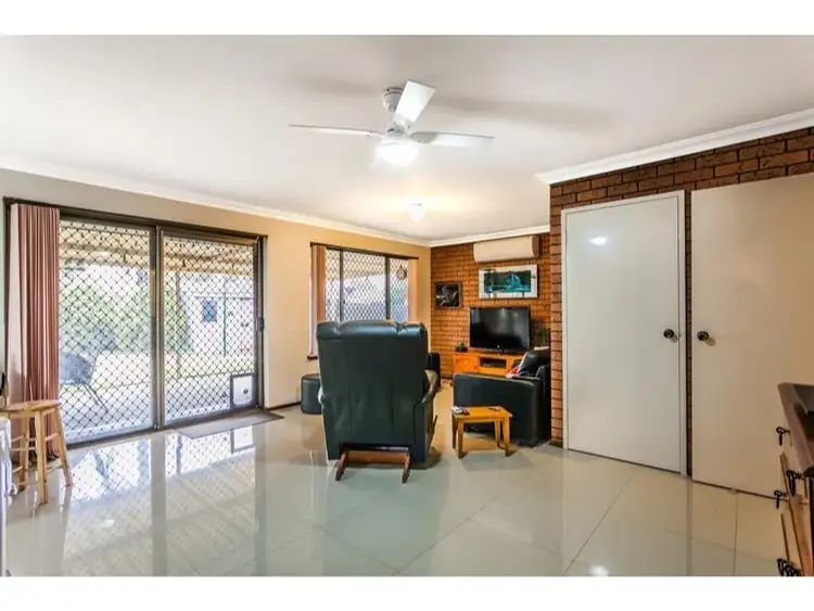 Sixth view of Homely house listing, 5 Tall Karri Close, Camillo WA 6111