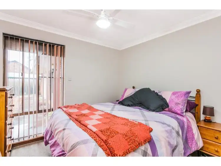 Seventh view of Homely house listing, 5 Tall Karri Close, Camillo WA 6111