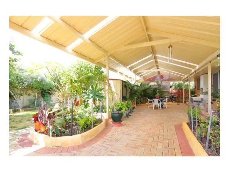 Seventh view of Homely house listing, 2 Hughenden Drive, Thornlie WA 6108