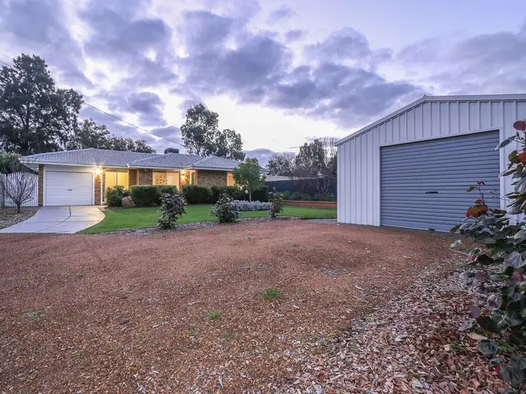 9 Radford Place, Bellevue WA 6056
