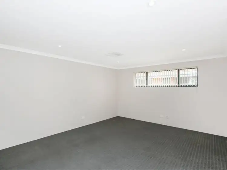 Second view of Homely house listing, 6 Barcoo Bend, Hammond Park WA 6164