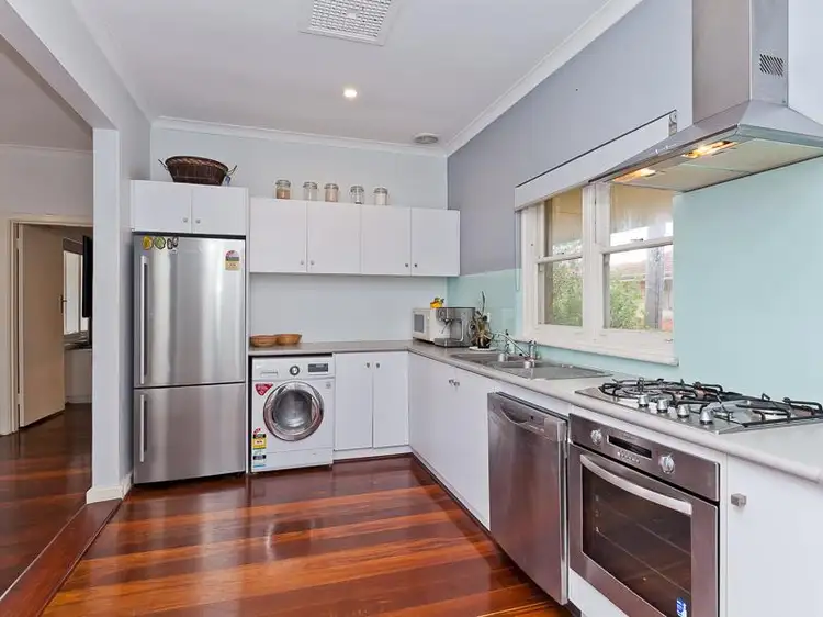 8/451 Stirling Highway, Cottesloe WA 6011