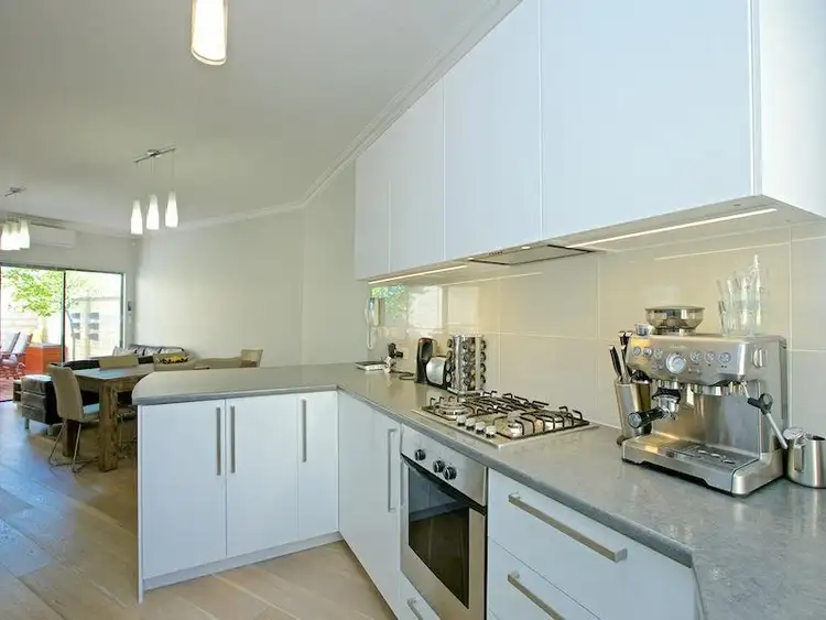 Seventh view of Homely townhouse listing, 3d Mahlberg Avenue, Woodlands WA 6018
