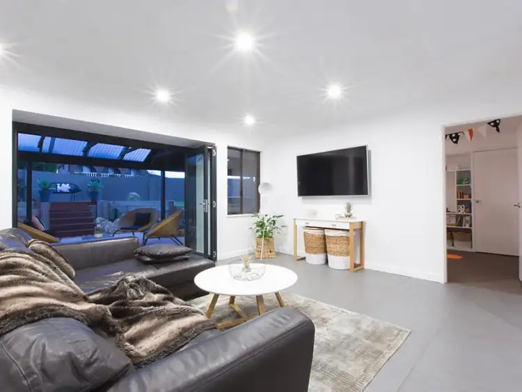 Sixth view of Homely house listing, 2 Barre Place, Duncraig WA 6023