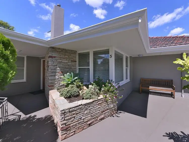 5 Clive Street, Bicton WA 6157