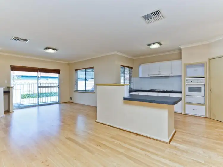 7 Morgan Pl, Bibra Lake WA 6163