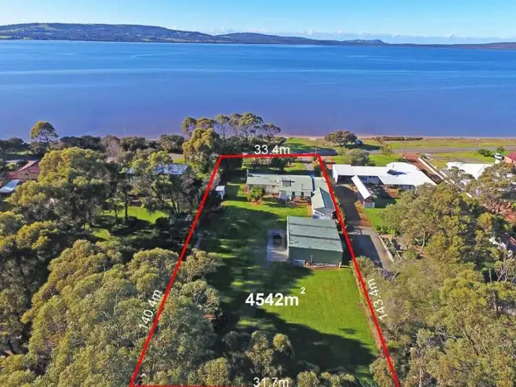 111 The Esplanade, Lower King WA 6330