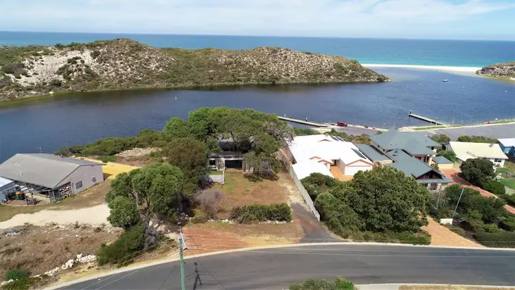 12 Whitfield Street, Guilderton WA 6041