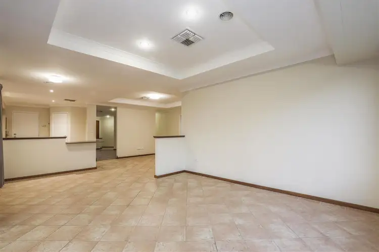 Fifth view of Homely house listing, 10 Serpentine Rise, Success WA 6164