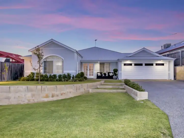 7 Calytrix Way, Halls Head WA 6210