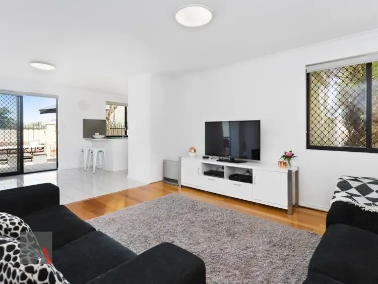 Sixth view of Homely house listing, 2/102 Millcrest Street, Doubleview WA 6018