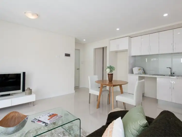 Fourth view of Homely apartment listing, 8/3 Orchid Street, Joondanna WA 6060