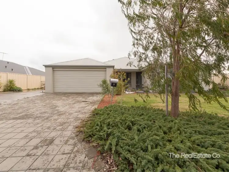 2 Calder Nook, Lakelands WA 6180