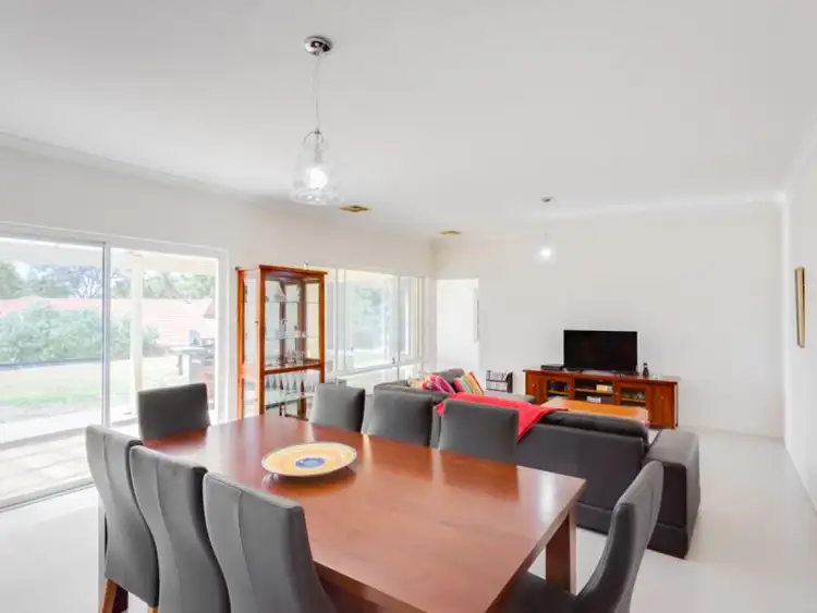 174 Heritage Drive, Roleystone WA 6111