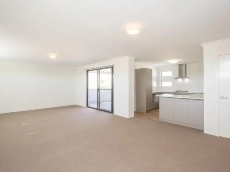 4, 120 Ravenswood Drive, Nollamara WA 6061