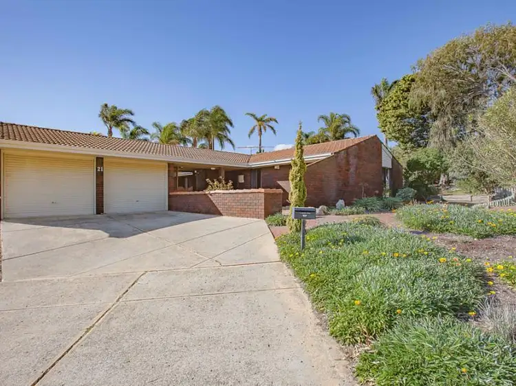 21 Nautical Grove, Beldon WA 6027
