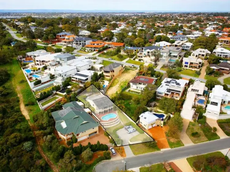 8 Strain Street, Bicton WA 6157